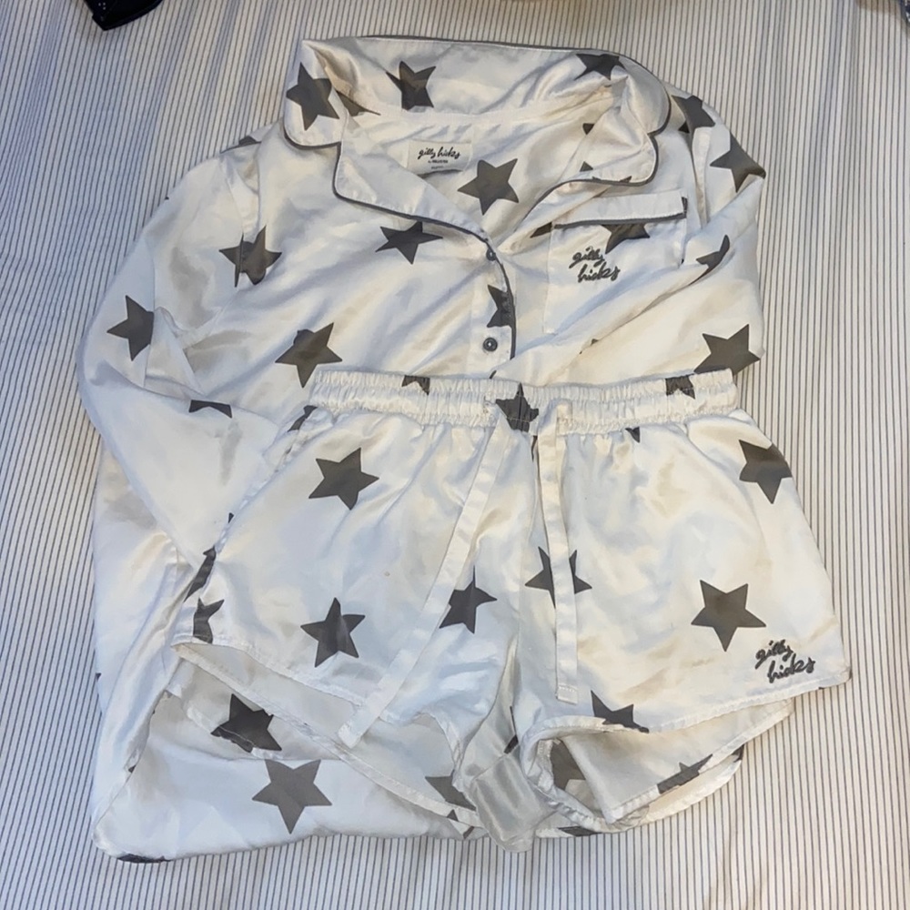 Gilly Hicks pajama/sleepwear set